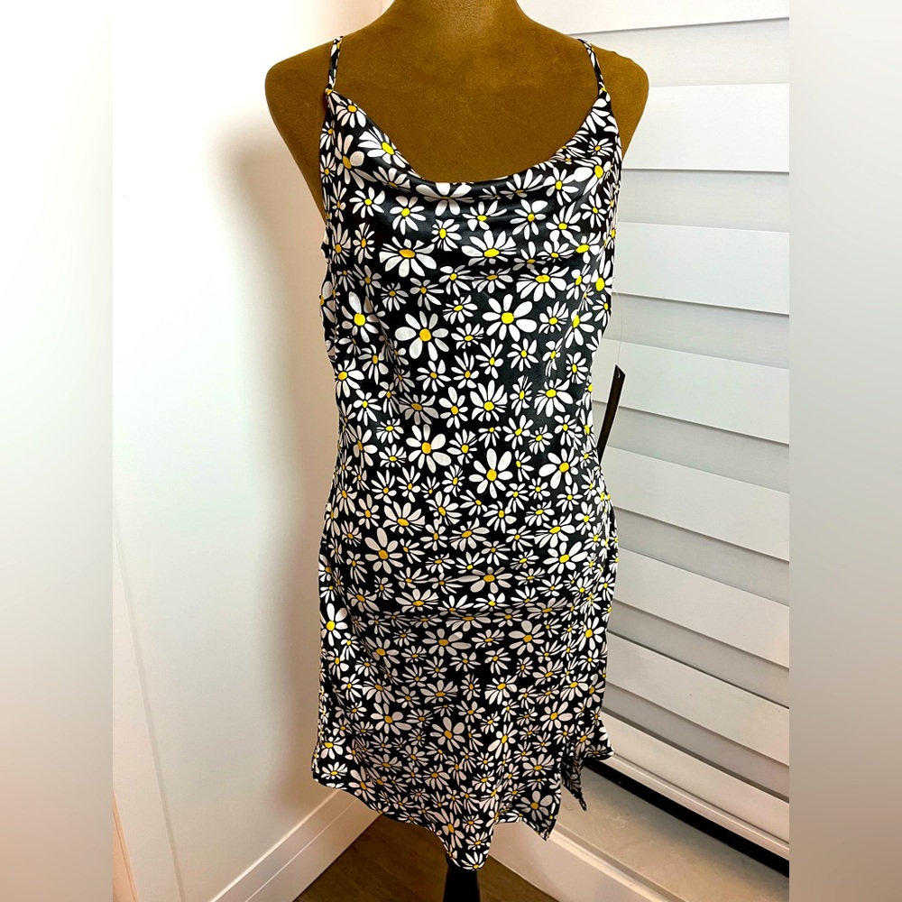 Y2K 90s Daisy printed sheath dress by A Hint of Blush size Medium